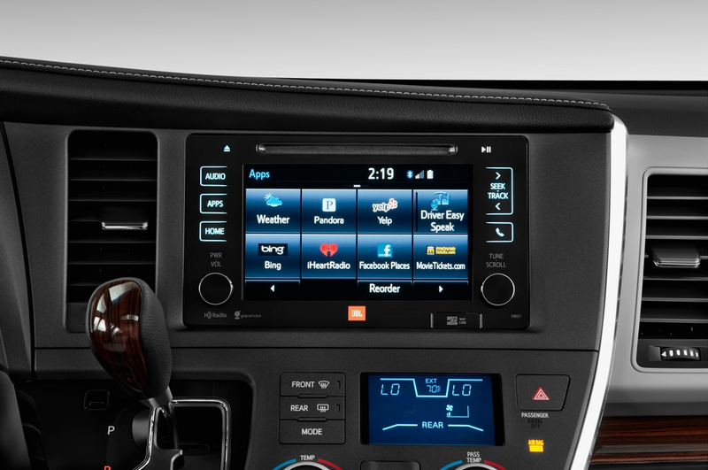 Illustration for article titled The 2015 Toyota Sienna Saves a Family